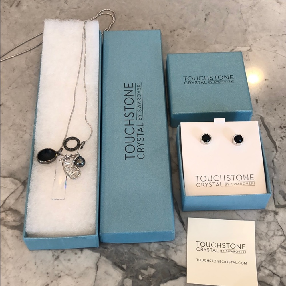 Necklace and earrings